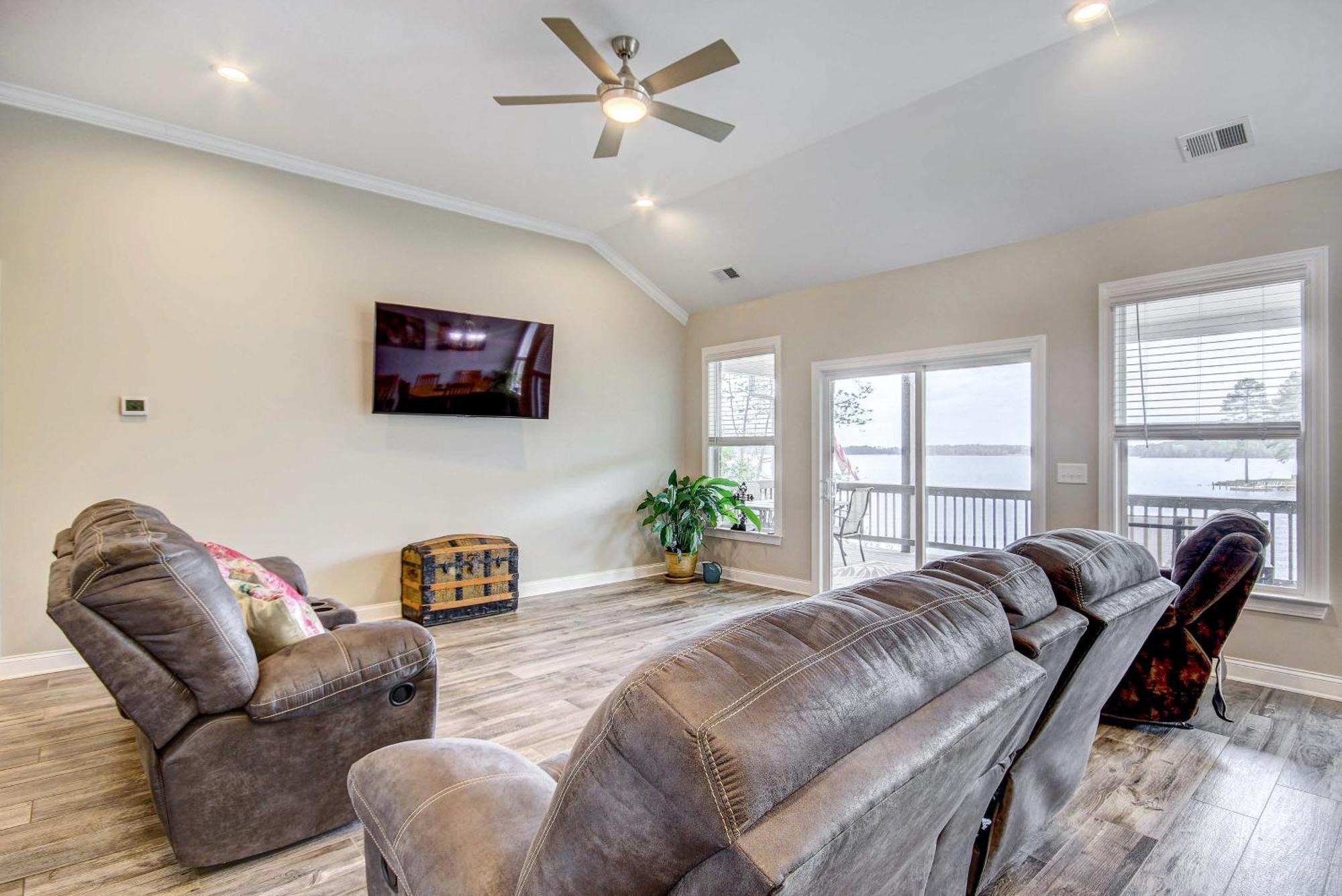 Lakefront Leesville Retreat With Private Dock! Lake Murray Shores Exterior foto